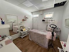 Eladó üzleti Aszód