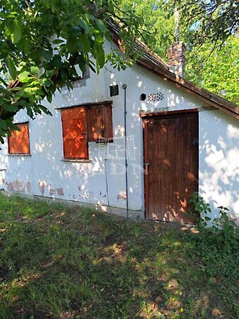 Eladó földterület Szigetújfalu