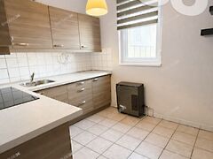 Eladó lakás Szekszárd