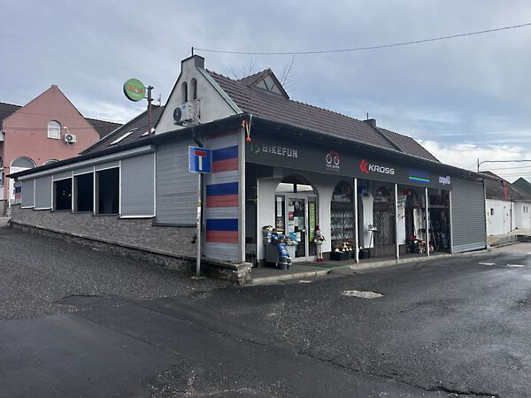 Eladó üzleti Révfülöp