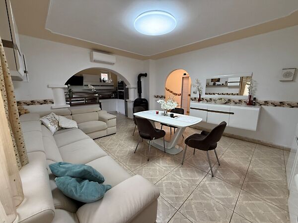 Eladó ház Balatonszőlős