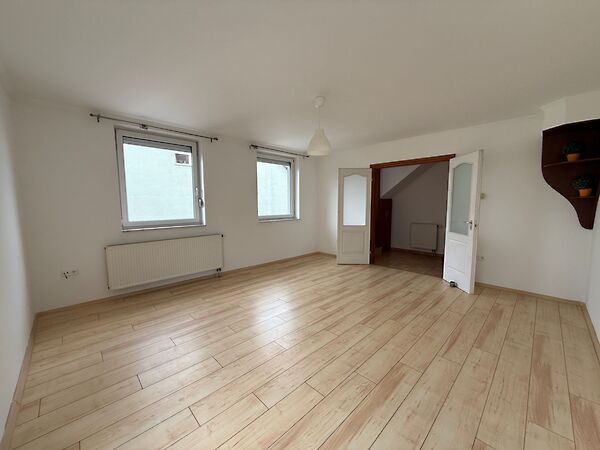 Eladó lakás Veszprém