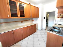 Eladó lakás Oroszlány