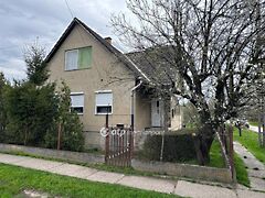 Eladó ház Tiszacsege