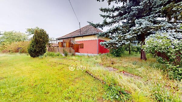 Eladó ház Nyírkarász