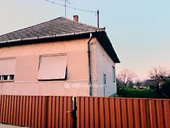 Eladó ház Kömörő