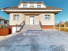 Eladó ház Kálmánháza