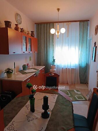 Eladó ház Hajdúhadház