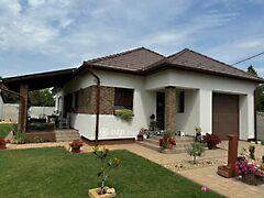 Eladó ház Poroszló