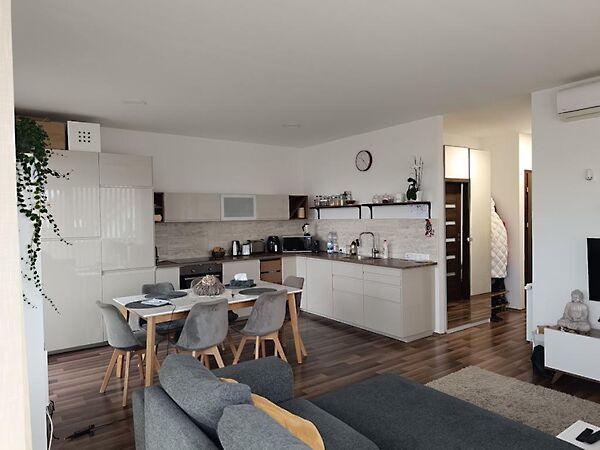 Eladó lakás Tatabánya