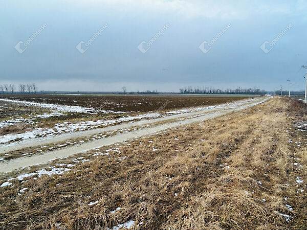 Eladó földterület Pereszteg
