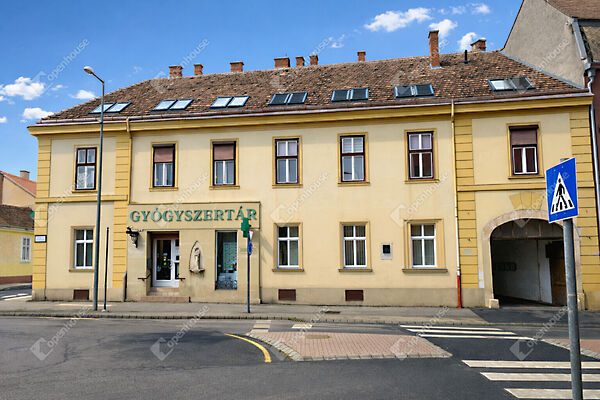 Eladó lakás Sopron