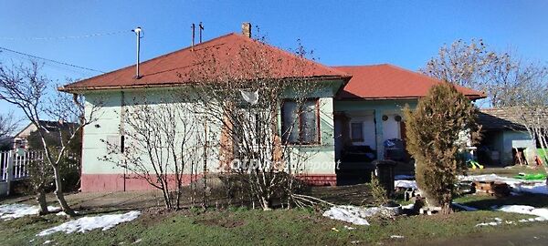 Eladó ház Tápiószecső