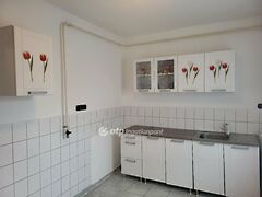 Eladó ház Jászfényszaru