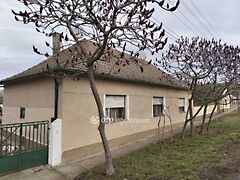 Eladó ház Villány