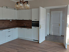 Kiadó iroda Győr, Nádorváros