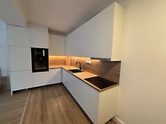 Eladó lakás Tiszaújváros