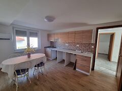 Eladó lakás Balatongyörök