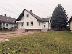 Eladó ház Győrújbarát