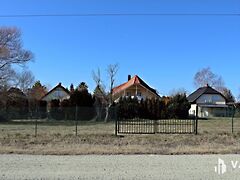 Eladó földterület Balatonkeresztúr