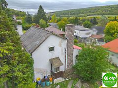 Eladó ház Remeteszőlős