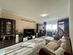 Eladó lakás Szolnok