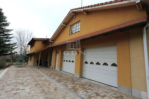 Eladó ipari Tárnok