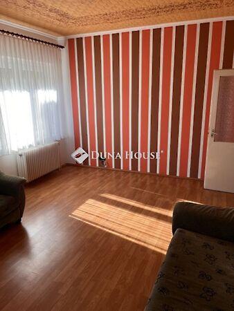 Eladó ház Egyházasfalu