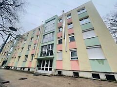 Eladó lakás Komárom