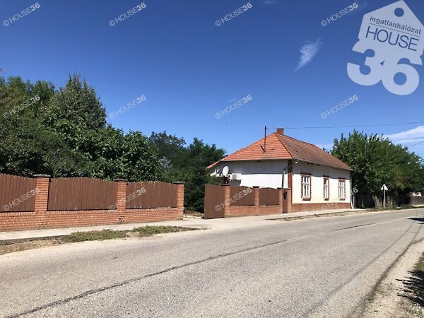 Eladó ház Tiszasas