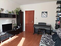 Eladó lakás Győr, Nádorváros