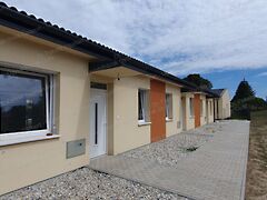 Eladó lakás Győrújbarát