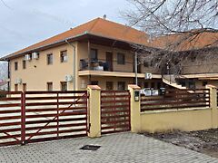 Eladó lakás Cserkeszőlő