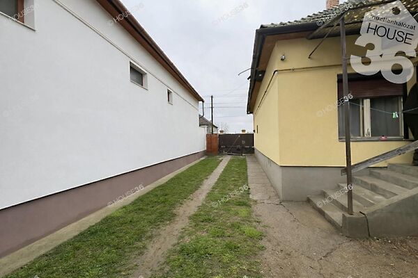 Eladó ház Fadd
