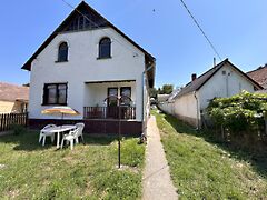 Eladó ház Eszteregnye