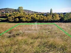 Eladó földterület Lovas