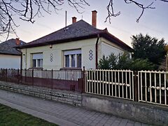 Eladó ház Jászapáti