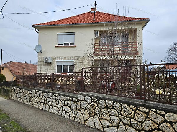 Eladó ház Bakonyszentkirály