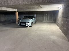 Eladó garázs Pécs