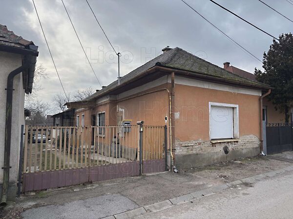 Eladó lakás Székesfehérvár