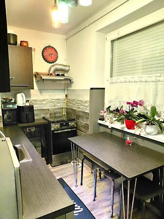 Eladó lakás Bábolna