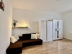 Eladó lakás Oroszlány