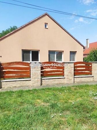 Eladó ház Bicsérd