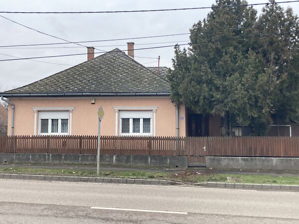 Eladó ház Jászapáti