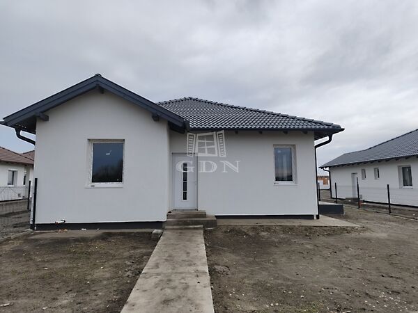 Eladó ház Kiskunlacháza