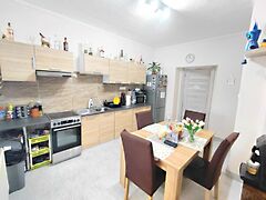 Eladó lakás Oroszlány