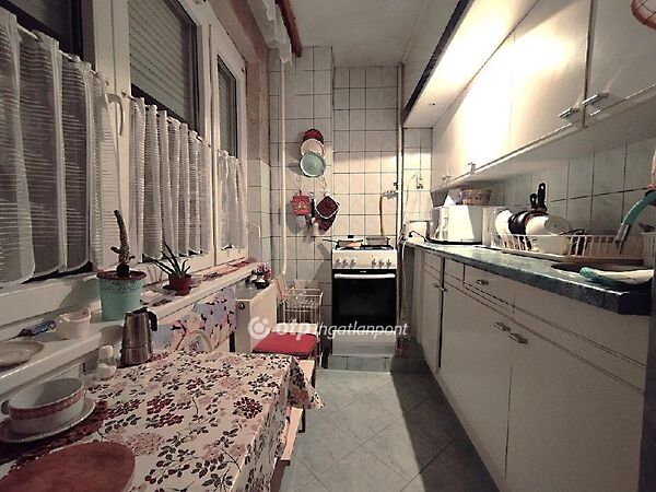 Eladó lakás Székesfehérvár