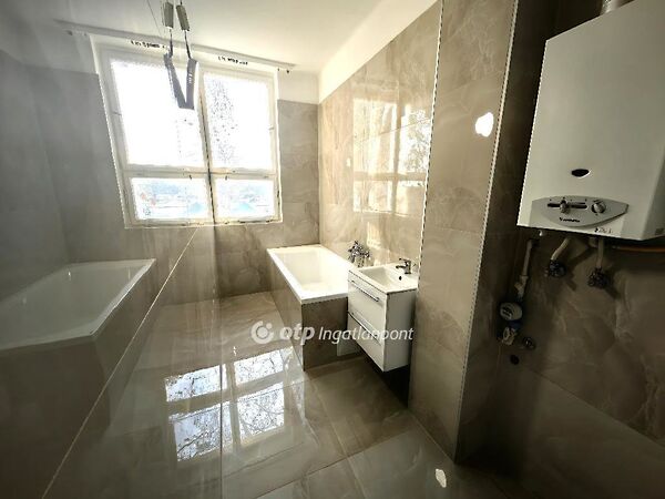 Eladó lakás Kisújszállás