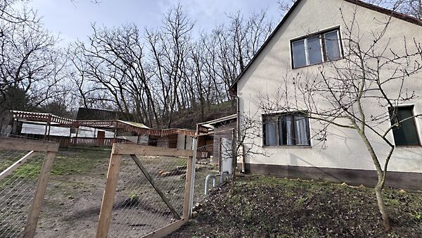 Eladó nyaraló Lovasberény