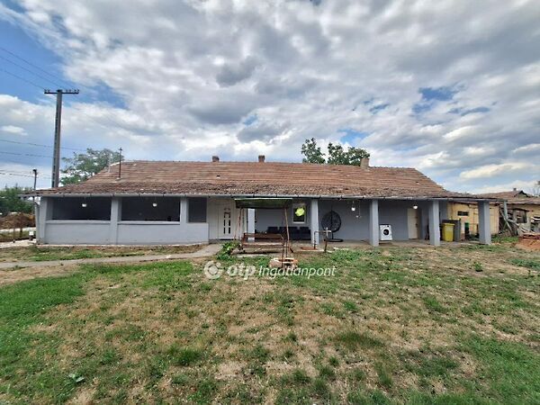 Eladó ház Szeghalom